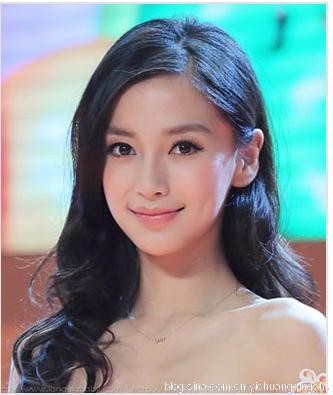 盘点娱乐圈拍戏不红拍拖走红的10大明星（图）