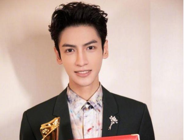 《人民日报》影响力演员榜：杨幂、李现、罗云熙、雷佳音、马伊