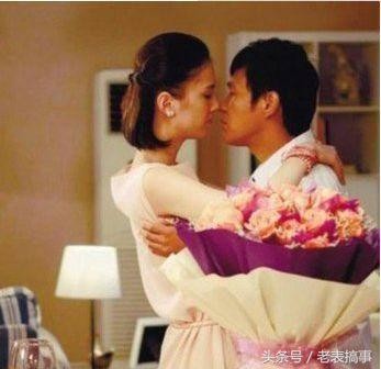 女星拍吻戏安全妙招，迪丽热巴用卡她用保鲜膜，但我只服杨幂