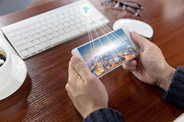 阿迪达斯营销策略:请明星代言,提升品牌影响力图1