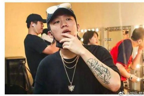 官媒发文定调, 各大平台积极配合, 娱乐圈确实需要一股清流了!