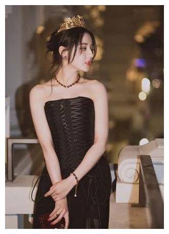 迪丽热巴：明星处境尴尬？调查显示真相！