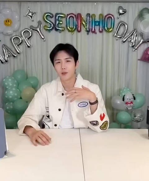 金宣虎亲自示范wink笑,展现正宗萌味