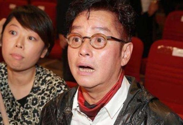 天王刘德华坎坷事件，被说唱歌难听，还有乐坛前辈劝说放弃