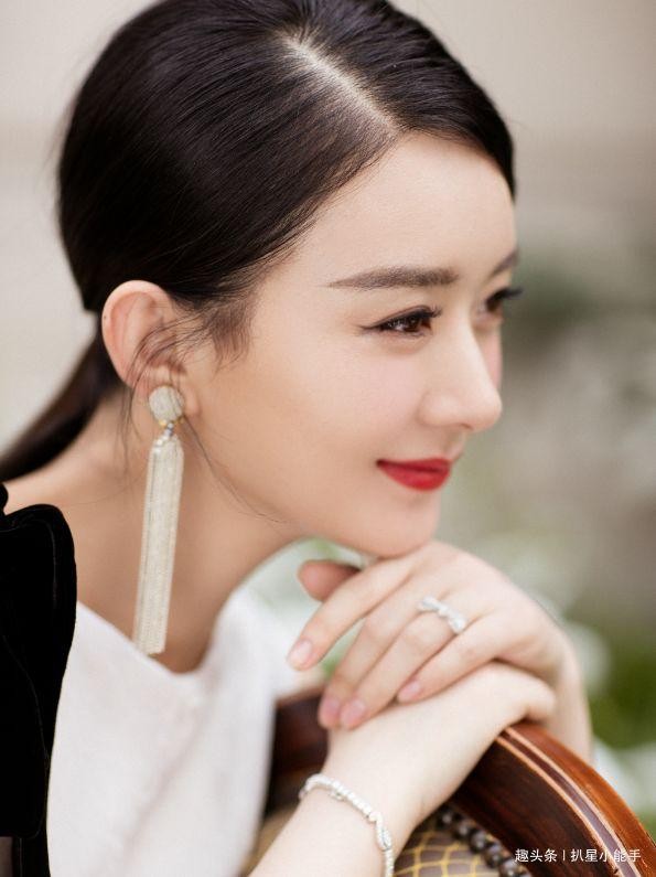 赵丽颖产后首次公开亮相，女人生孩子的代价真大