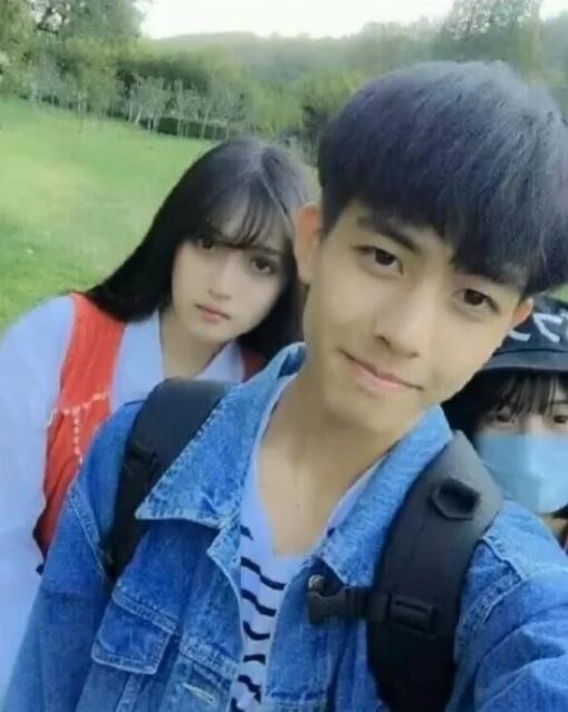 男明星的“逆袭”之路，肖战变化大，看到宋威龙：从小帅到大！