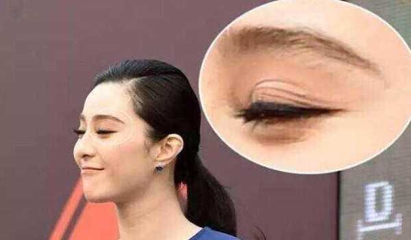 被眼妆坑惨的女星：杨幂千层褶，章子怡睫毛掉一半，张靓颖最尴尬