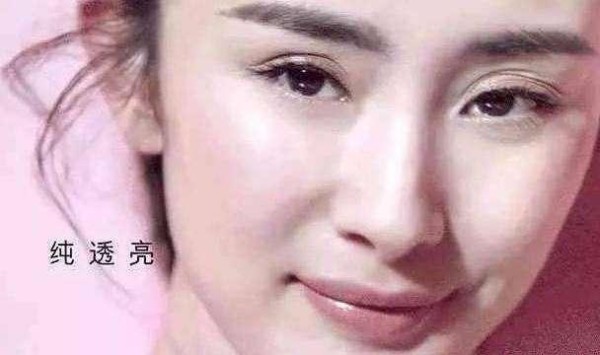 被眼妆坑惨的女星：杨幂千层褶，章子怡睫毛掉一半，张靓颖最尴尬