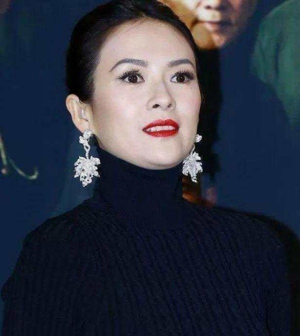 被眼妆坑惨的女星：杨幂千层褶，章子怡睫毛掉一半，张靓颖最尴尬