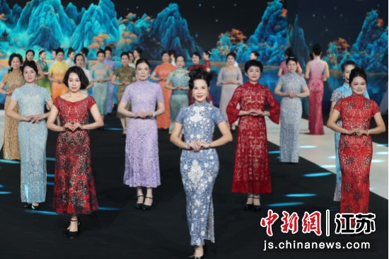 诠释东方美学 南京国际时装周上演吉星天衣秀——中国新闻网
