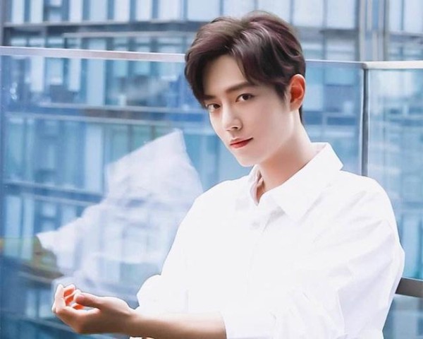 明星应援口号哪家强？肖战霸气，李易峰完美，王一博：不愧是你