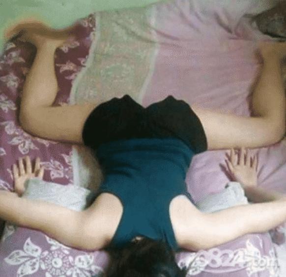 女星睡觉遭偷拍，范冰冰睡姿美艳，杨颖睡姿太意外