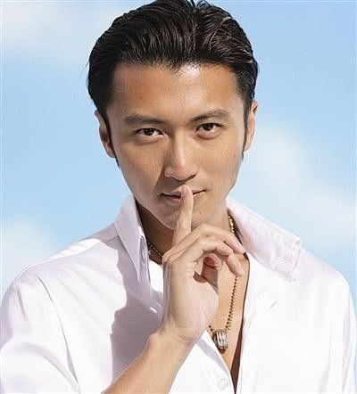 明星们的“小癖好”：黄子韬不敢一人洗澡，谢霆锋让人没有想到