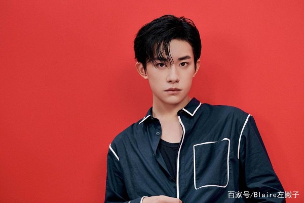 时尚圈的“高级审美”：张艺兴王俊凯化身AI，热巴挑战另类造型
