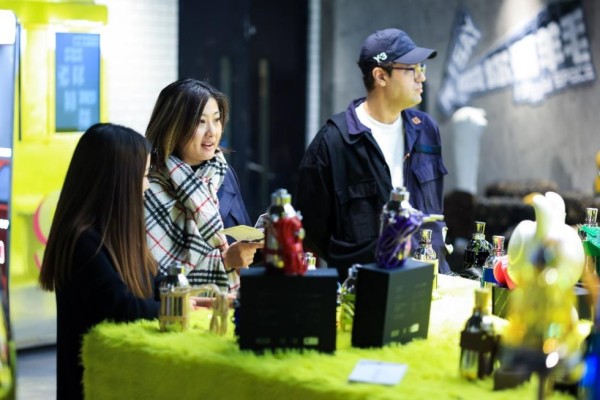 原创设计师品牌LATTA ALV 首次线下快闪店亮相上海