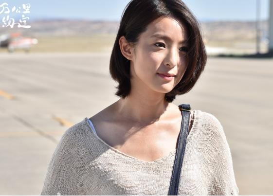 与成龙决裂过，他如今戏份被删掉，找朋友看尴尬无比