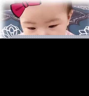 贺军翔带老婆现身机场，妻子大长腿实力抢镜，可评论说长得像马蓉