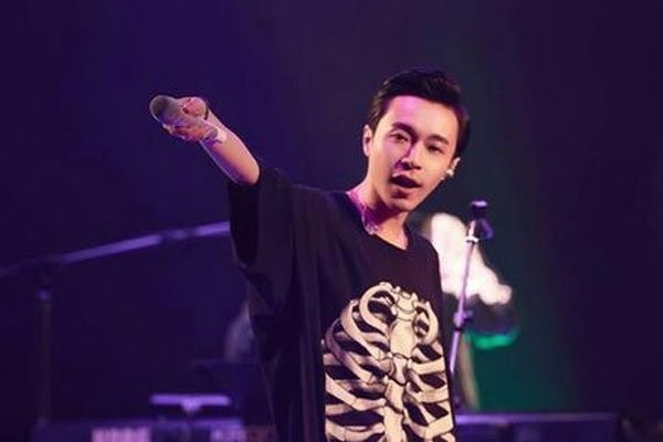 吴青峰为什么那么穷 不以商业为目的人赚钱都不多