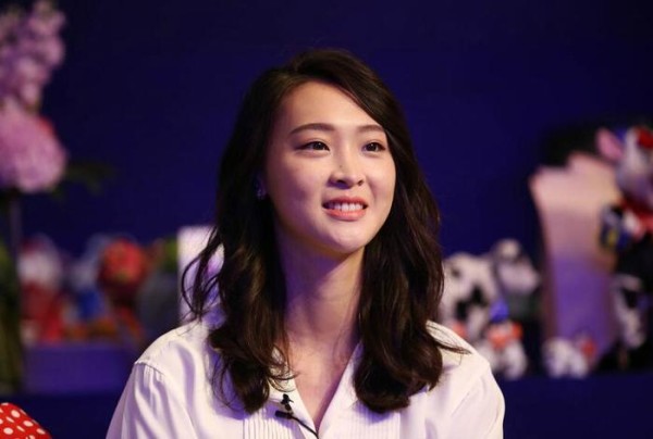 惠若琪亮相全明星仙气飘飘，粉丝团抢镜，她从未远离排球