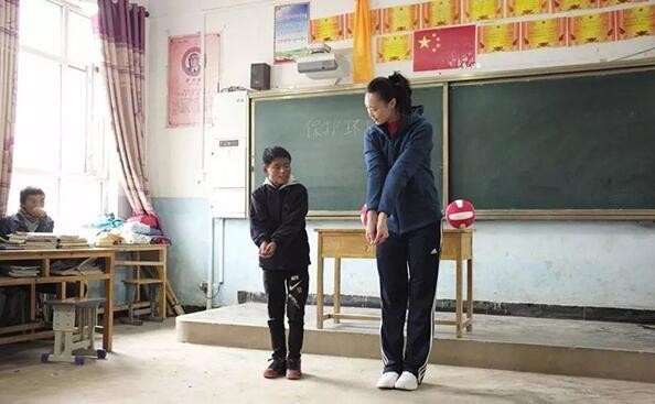 惠若琪拒当娱乐明星！中国女排最美队长，化身“慈善公主”