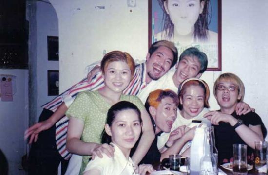 “吻我吧娜娜”庆功宴