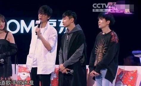 最不应该被黑的网络歌手，许嵩的音乐造诣不输林俊杰