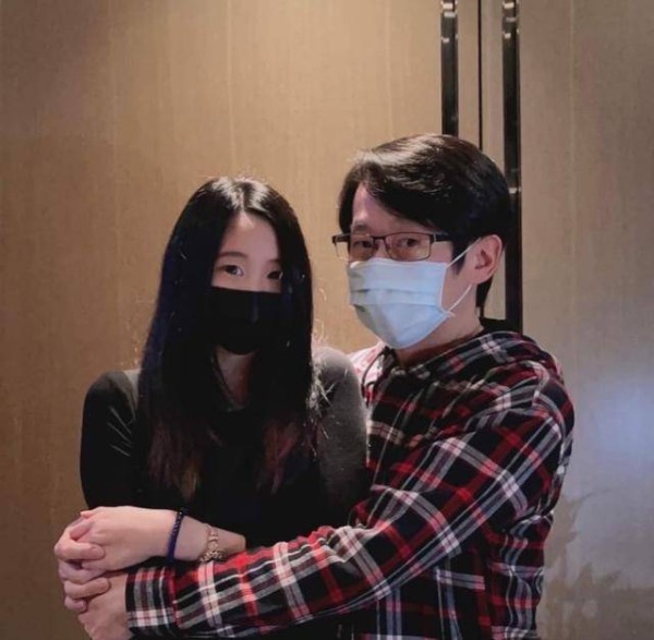五月天冠佑大女儿疑似恋爱 晒出与学长旅游亲密照