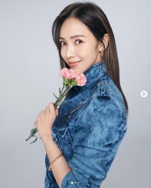 侯佩岑首曝产后细节 无法自己上厕所