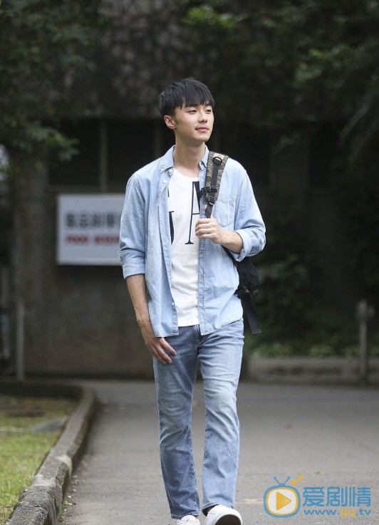 施柏宇个人资料简介 施柏宇演艺经历 施柏宇写真图片