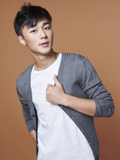 《循环初恋》演员表,剧情介绍