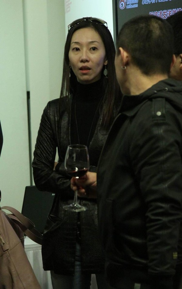 郭有才人设崩塌，女友奢靡生活曝光，花300万开公司