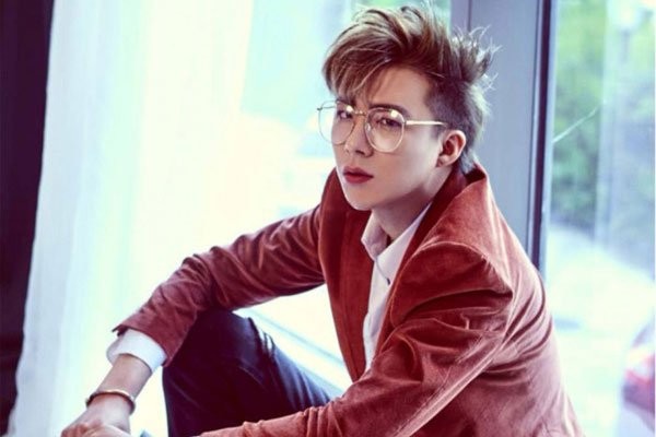刘宇宁个人资料简介 火的这么快，谁在捧他