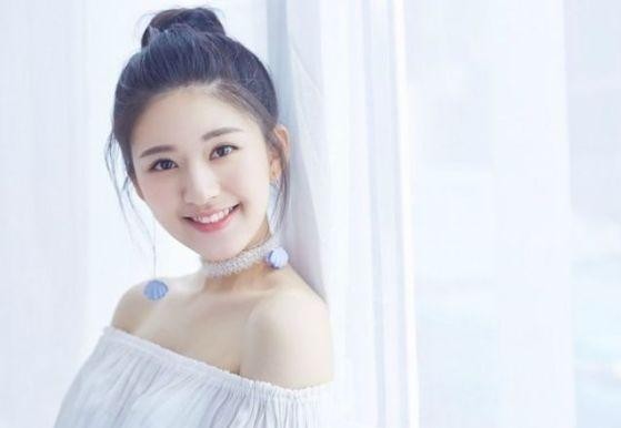都说她是初恋脸,直到看到学生照,深信无疑