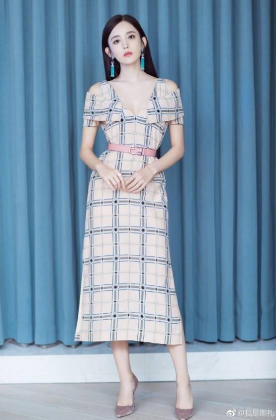 女星们争奇斗艳，晚礼服轮流上热搜，你觉得谁才是真的美？