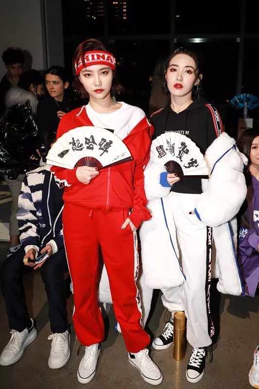 走红韩国，入选全球最美100面孔，SNH48许佳琪被时尚大牌哄抢靠什么？