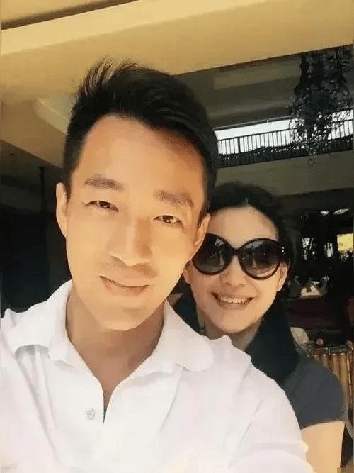 俏江南破产内幕曝光：张兰家族信托成最后防线，汪小菲大S婚姻终破裂