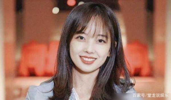 靠初恋脸成央视最美女记者，她毕业学校，还培养了4位女神主持