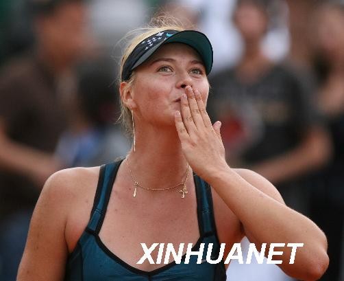 网坛明星话题无禁忌库尔尼科娃胸衣成焦点话题