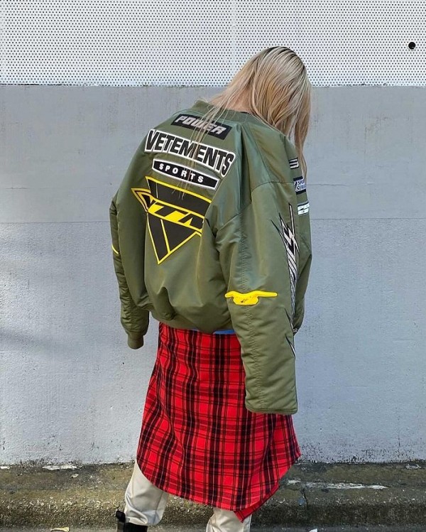 图片来源：Instagram@Vetements