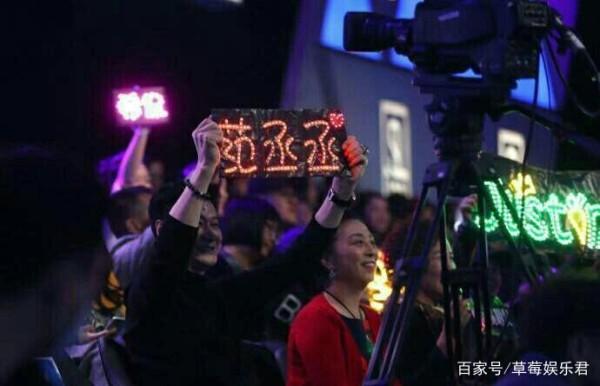 《偶像》落下帷幕！秦奋卜凡落泪，林彦俊成黑马王思聪都来捧场