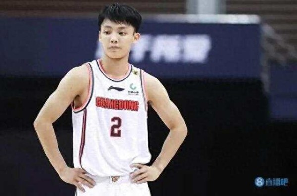 一文读懂CBA俱乐部A、B、C、D、E类合同：别再被这些术语迷惑了