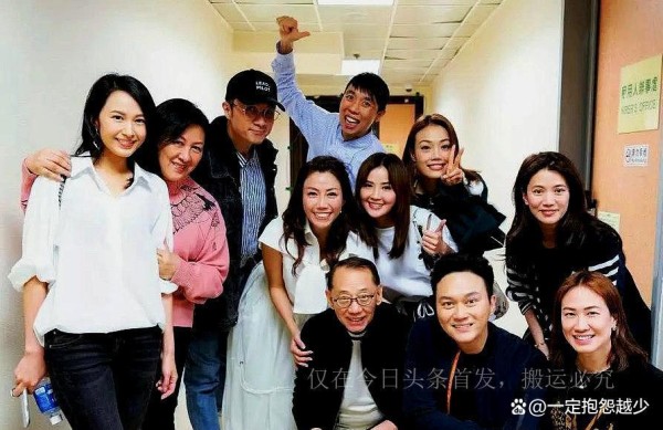 内地过气艺人现状：卑微求工作，说卡里只有100万，很没安全感