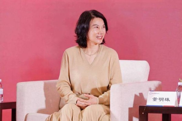 董大姐“海归论”惹争议，海归=间谍？企业与科学界大佬“躺枪”