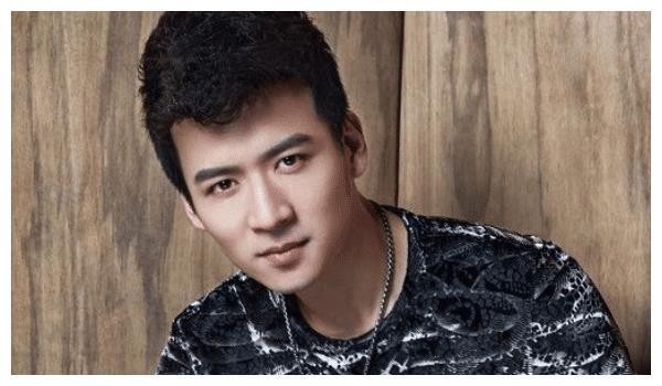 身价上亿的魏千翔，如今把表演作为副业工作，难怪出演的作品很少