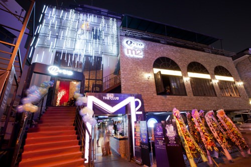 酒吧“M2”