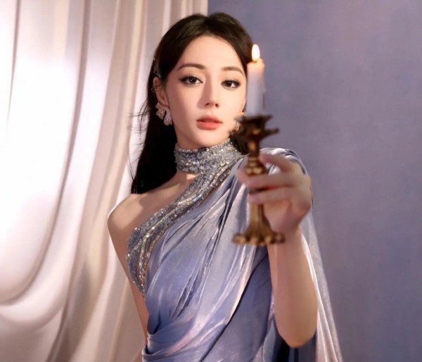 虞书欣丁禹兮为什么没有互动_丁禹兮买了套虞书欣杂志_丁禹兮和虞书欣要合作哪部剧