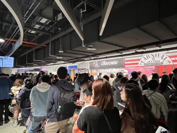 周杰伦《嘉年华》台北巡演，巨星传奇打造机甲周同学引热潮