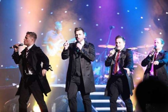Westlife(西城男孩)里的成员Nicky因为有恐高症和幽闭恐惧症,要求酒店房间不能高于四层