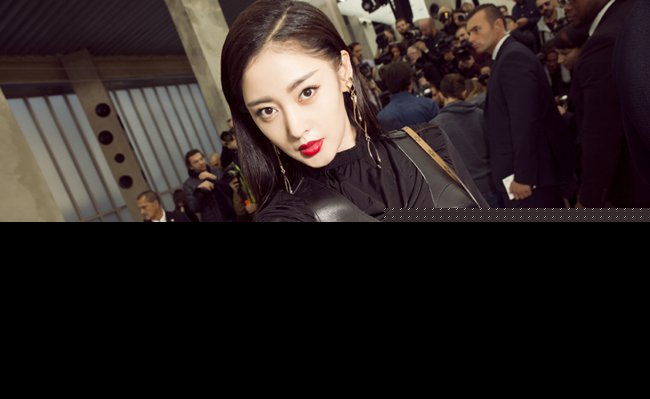 张天爱乳环照片事件真相 女星忍痛在雪白酥胸上打洞惹争议（2）