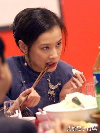 毁三观呐！娱乐圈十大明星吃相囧途大曝光
